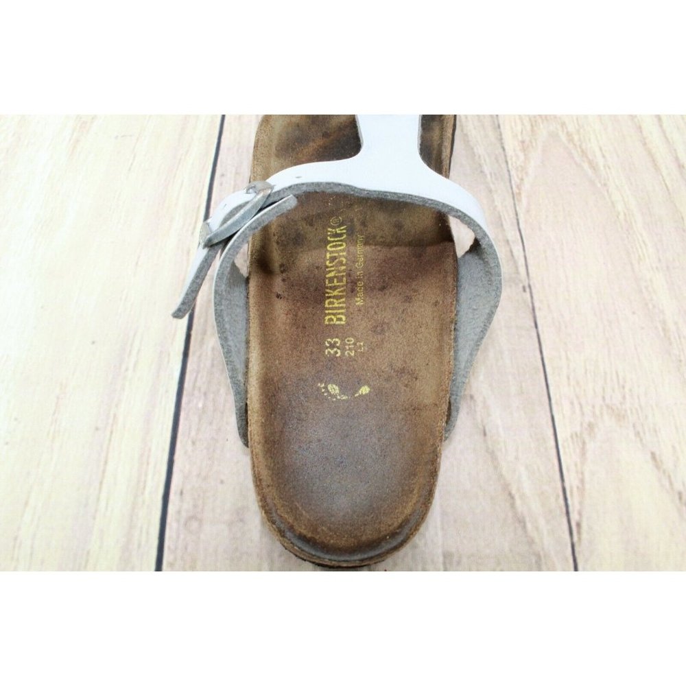 Birkenstock Gizeh Silver Leather Birko-Flor Thong Sandals Size EU 33 US 2-2 - Picture 7 of 10